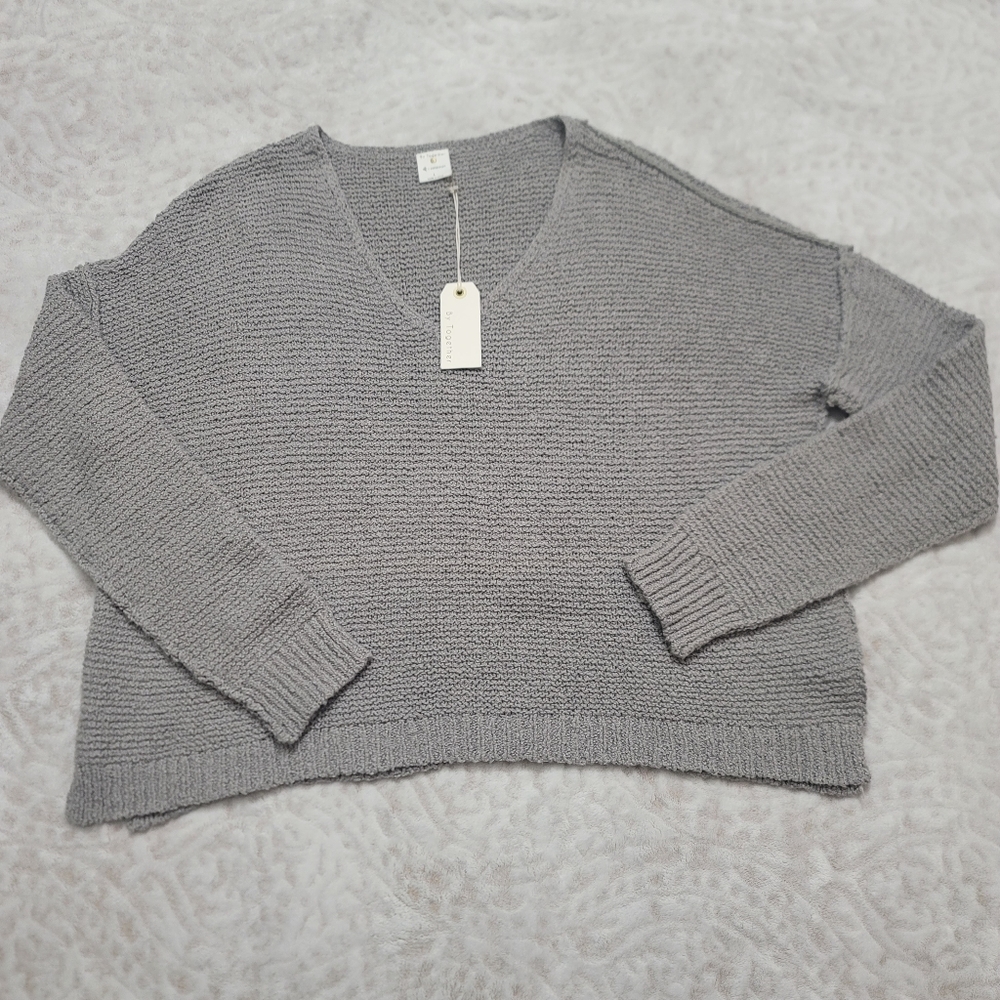 By Together Women's Knit V-neck Sweater Size L Light Gray NWT Cotton Blend
